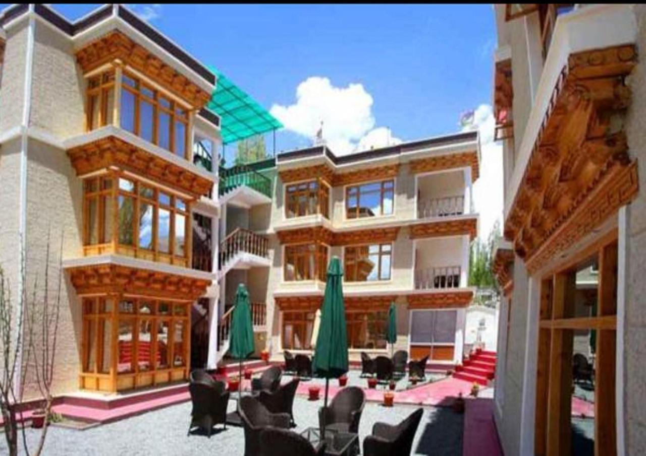 Hotel Om Ladakh Leh Exterior photo