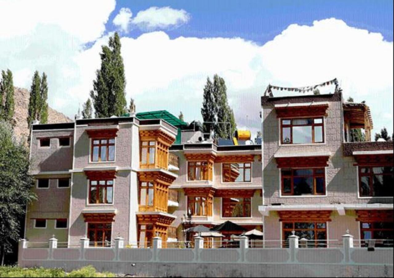 Hotel Om Ladakh Leh Exterior photo