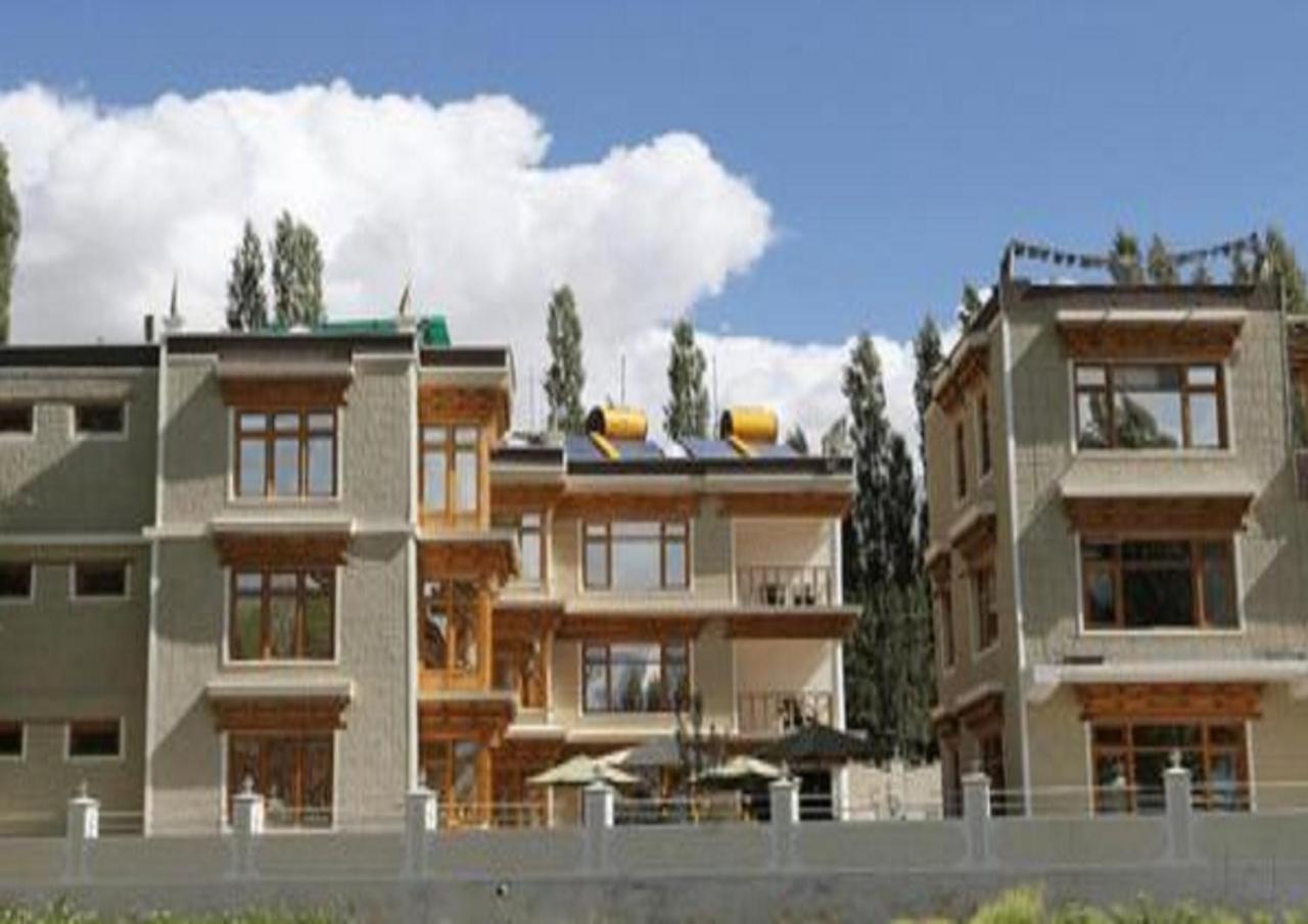 Hotel Om Ladakh Leh Exterior photo